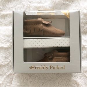 Freshly Picked Weathered Brown Moccasins Size 1